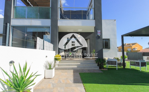 Herverkoop - Rijwoning - Torrevieja - Aguas Nuevas 1