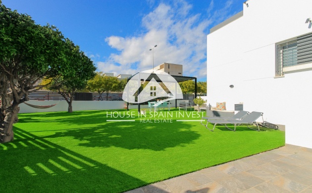 Herverkoop - Rijwoning - Torrevieja - Aguas Nuevas 1