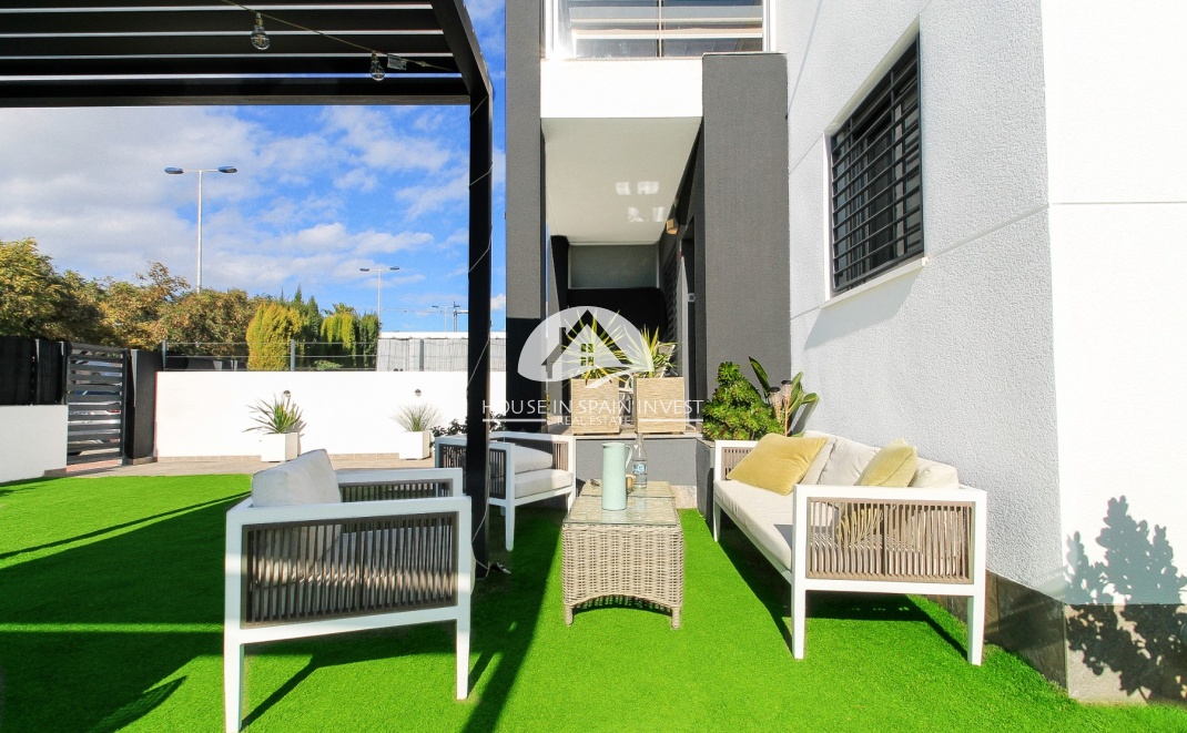 Herverkoop - Rijwoning - Torrevieja - Aguas Nuevas 1