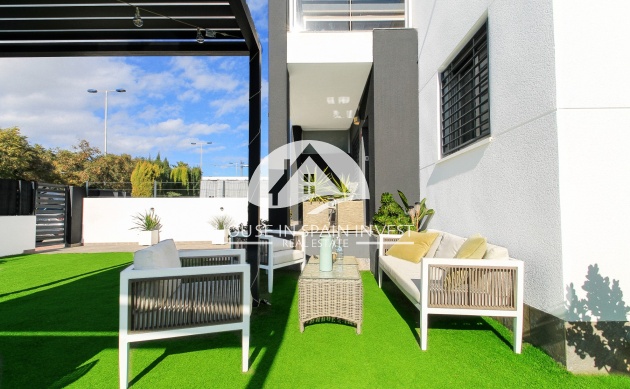 Herverkoop - Rijwoning - Torrevieja - Aguas Nuevas 1