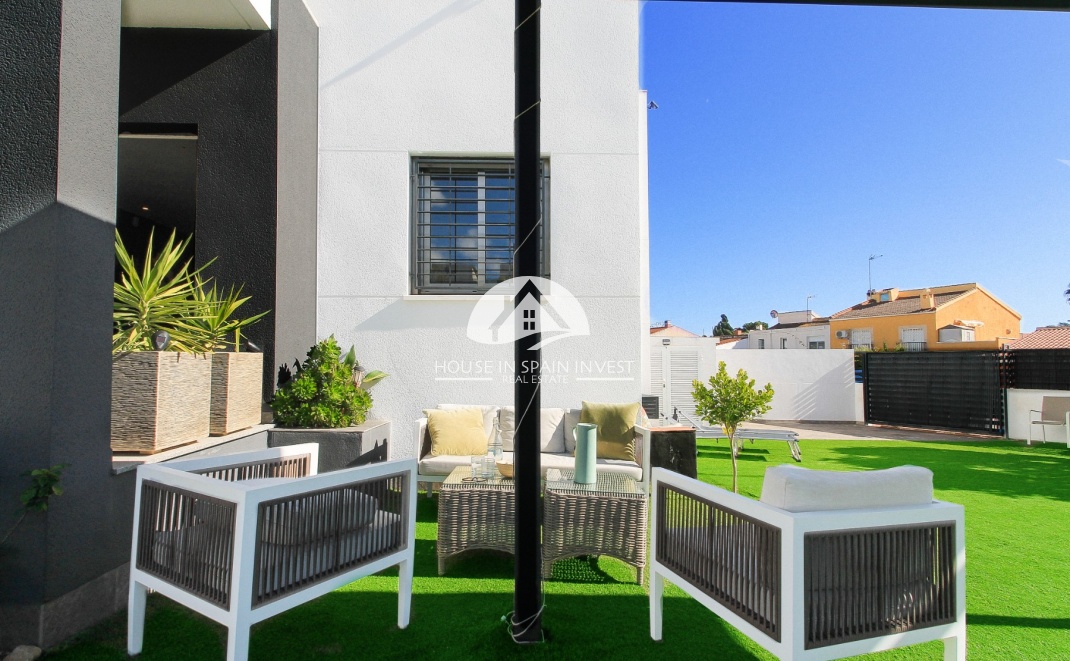 Herverkoop - Rijwoning - Torrevieja - Aguas Nuevas 1