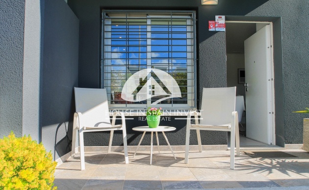 Herverkoop - Rijwoning - Torrevieja - Aguas Nuevas 1