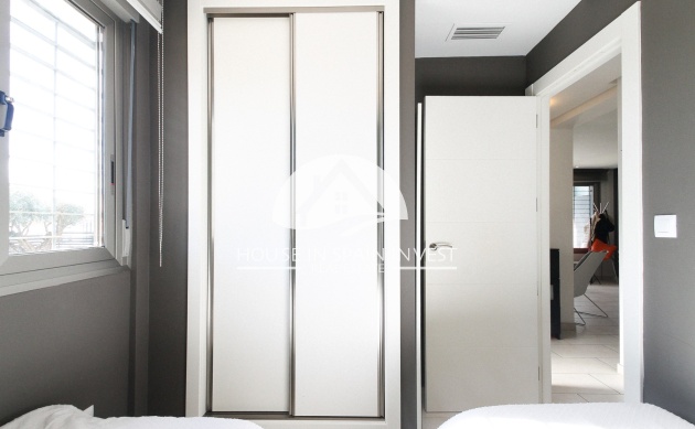 Herverkoop - Rijwoning - Torrevieja - Aguas Nuevas 1