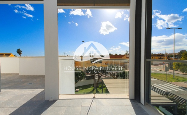 Herverkoop - Rijwoning - Torrevieja - Aguas Nuevas 1