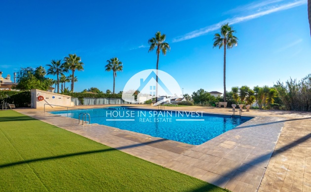 Resale - Villa - Orihuela Costa - Villamartín