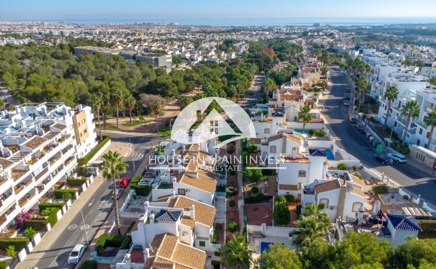 Resale - Villa - Orihuela Costa - Villamartín