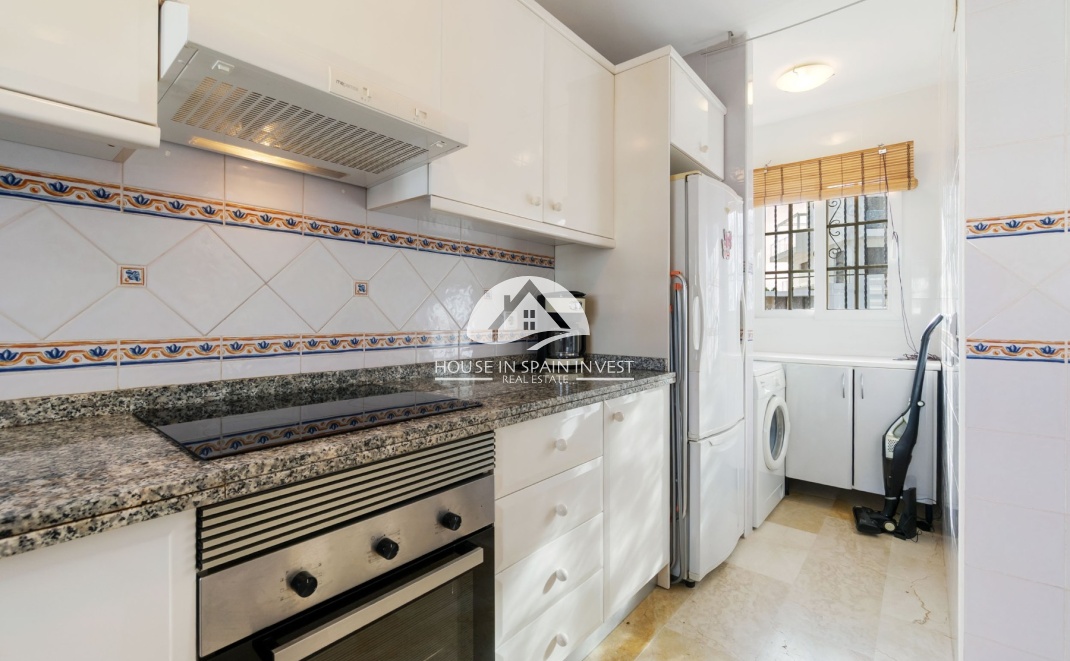 Resale - Villa - Orihuela Costa - Villamartín