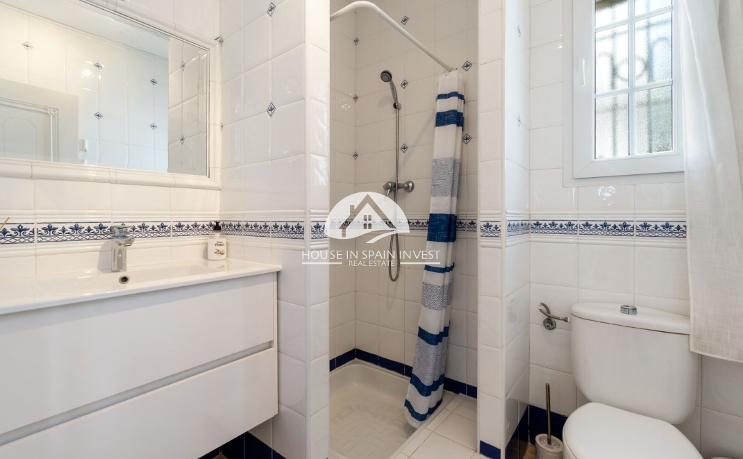 Resale - Villa - Orihuela Costa - Villamartín