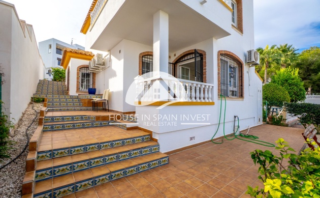 Resale - Villa - Orihuela Costa - Villamartín
