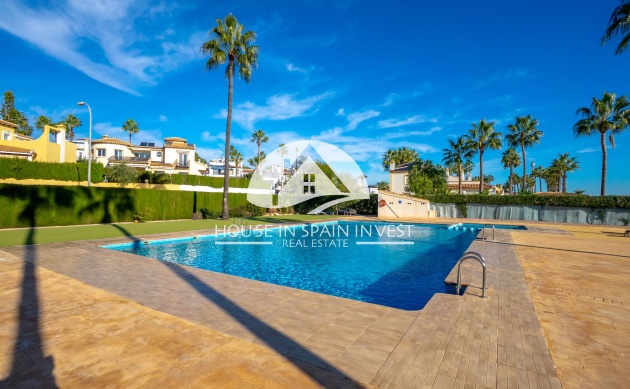 Resale - Villa - Orihuela Costa - Villamartín