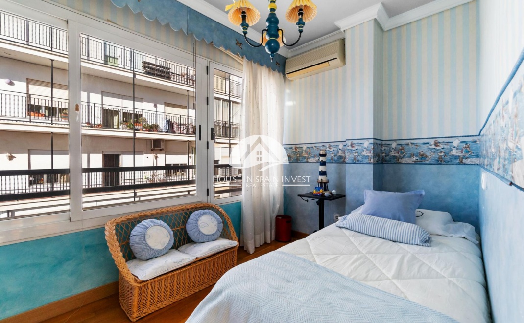 Resale - Apartment  - Torrevieja - Centro