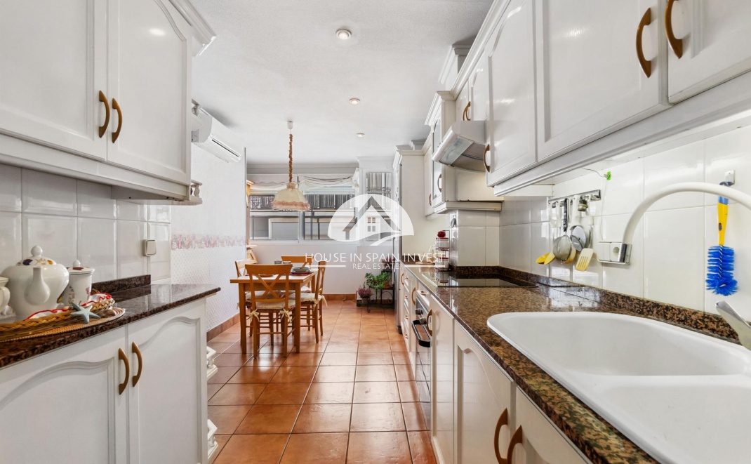 Resale - Apartment  - Torrevieja - Centro