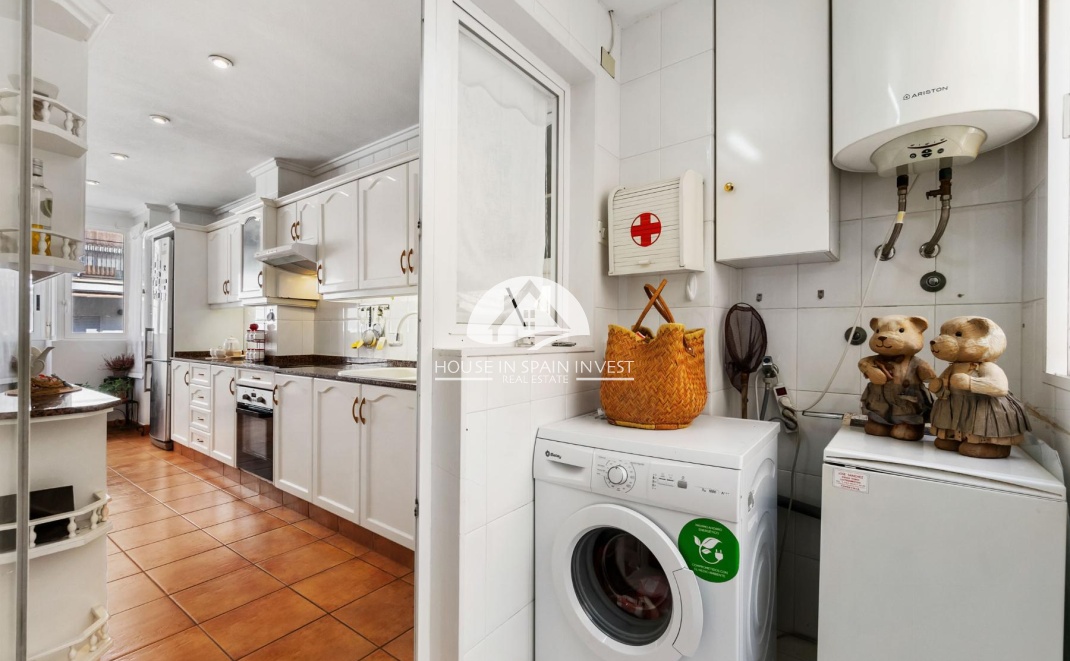 Resale - Apartment  - Torrevieja - Centro