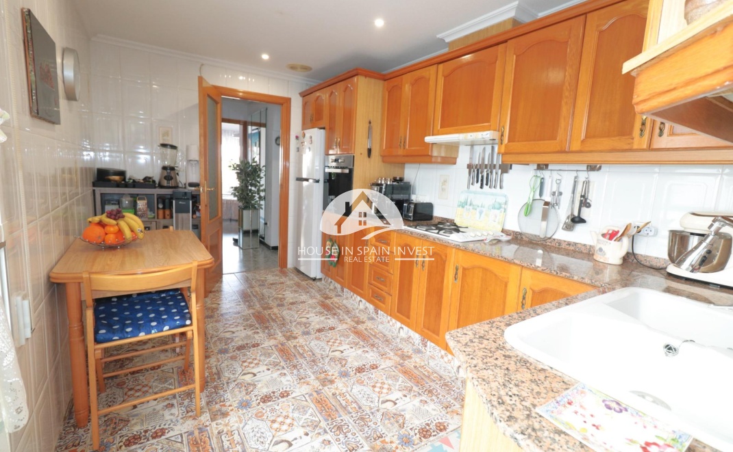 Resale - Apartment  - Santa Pola - Centro