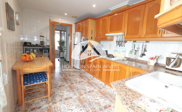 Resale - Apartment  - Santa Pola - Centro