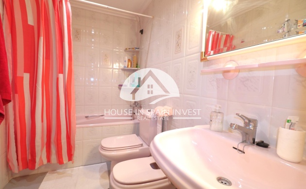 Resale - Apartment  - Santa Pola - Centro