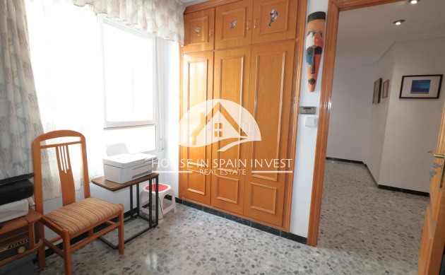 Resale - Apartment  - Santa Pola - Centro