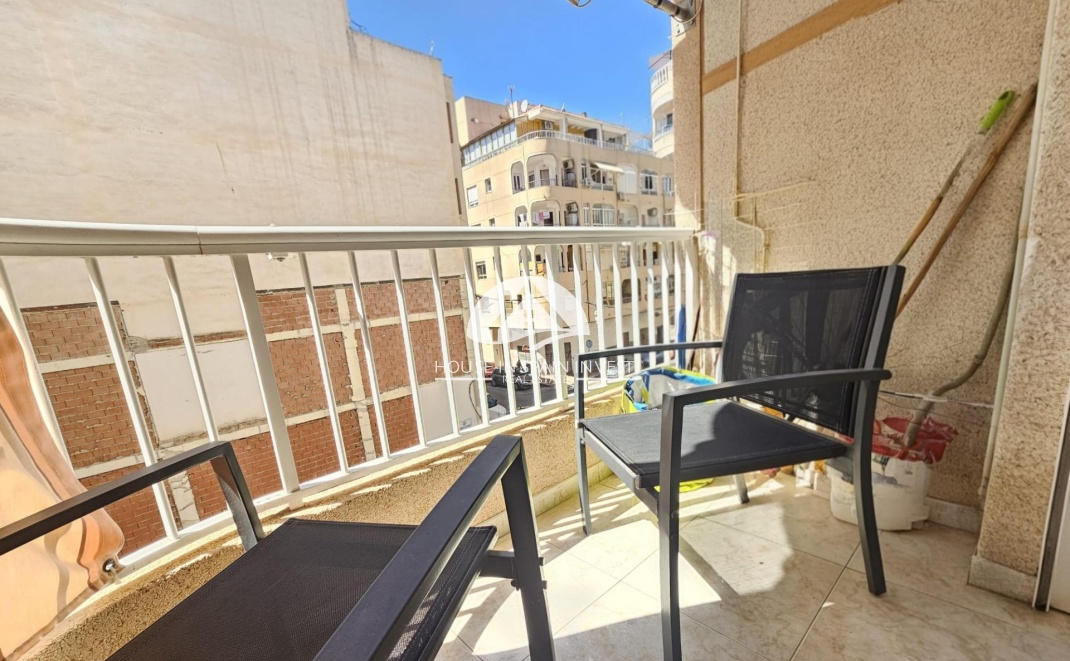 Resale - Apartment  - Torrevieja - El Acequión - Los Náufragos
