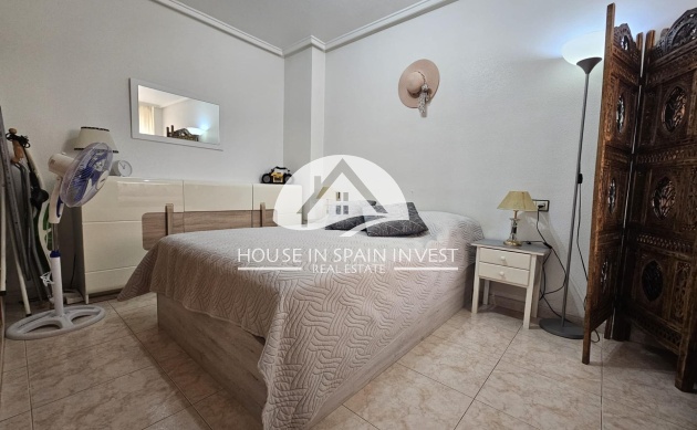 Resale - Apartment  - Torrevieja - El Acequión - Los Náufragos