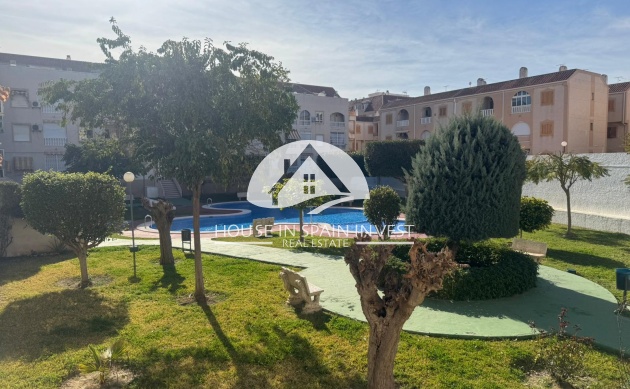 Resale - Apartment  - Torrevieja - El Acequión - Los Náufragos