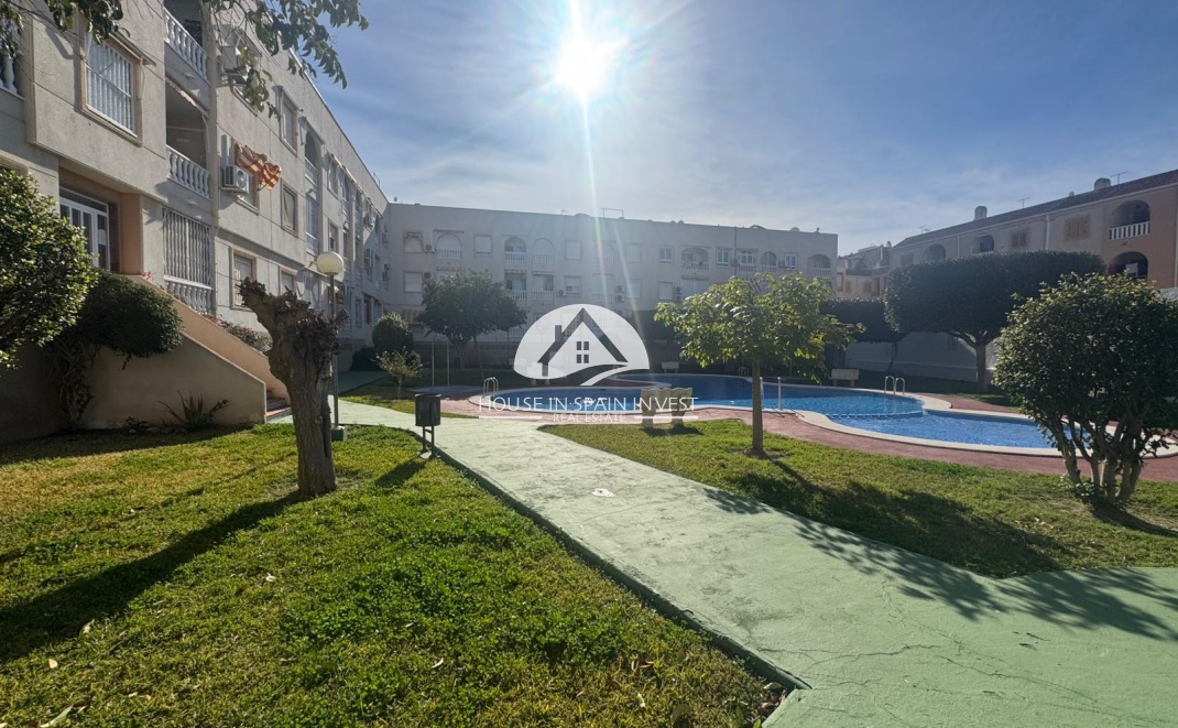 Resale - Apartment  - Torrevieja - El Acequión - Los Náufragos