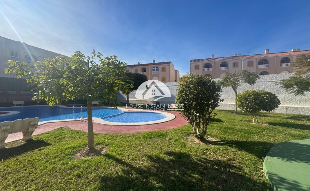 Resale - Apartment  - Torrevieja - El Acequión - Los Náufragos