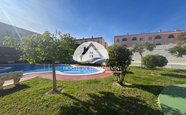 Resale - Apartment  - Torrevieja - El Acequión - Los Náufragos