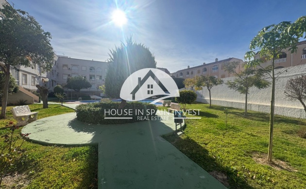 Resale - Apartment  - Torrevieja - El Acequión - Los Náufragos