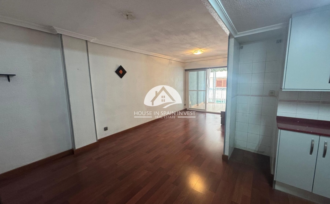 Resale - Apartment  - Torrevieja - El Acequión - Los Náufragos