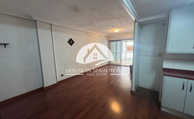 Resale - Apartment  - Torrevieja - El Acequión - Los Náufragos