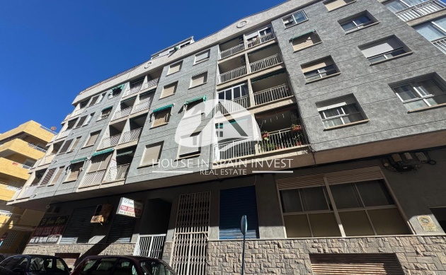 Resale - Apartment  - Torrevieja - El Acequión - Los Náufragos