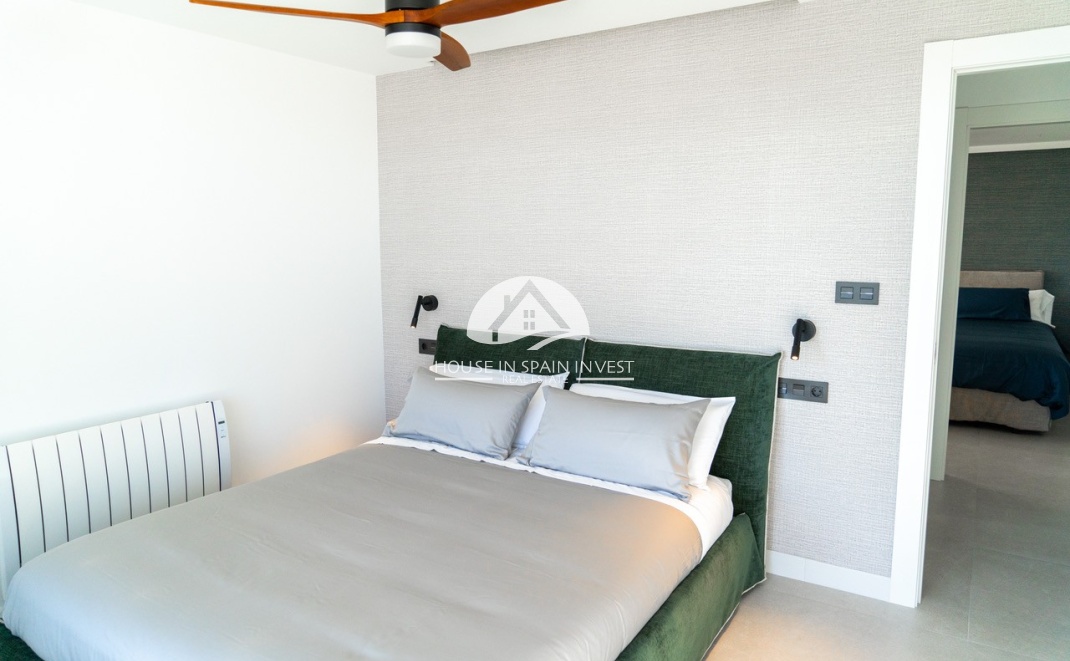 Resale - Apartment  - Orihuela Costa - La Zenia