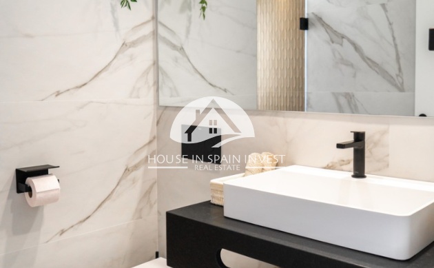 Resale - Apartment  - Orihuela Costa - La Zenia