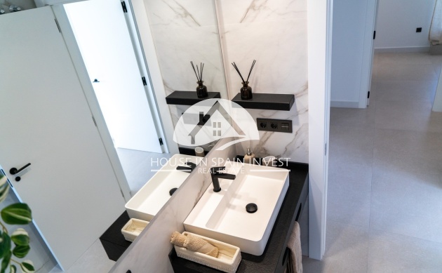 Resale - Apartment  - Orihuela Costa - La Zenia