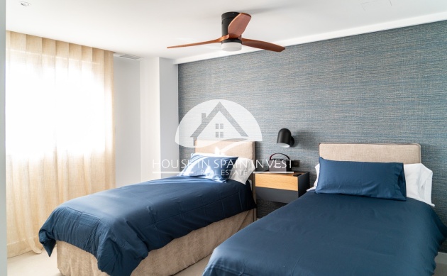 Resale - Apartment  - Orihuela Costa - La Zenia