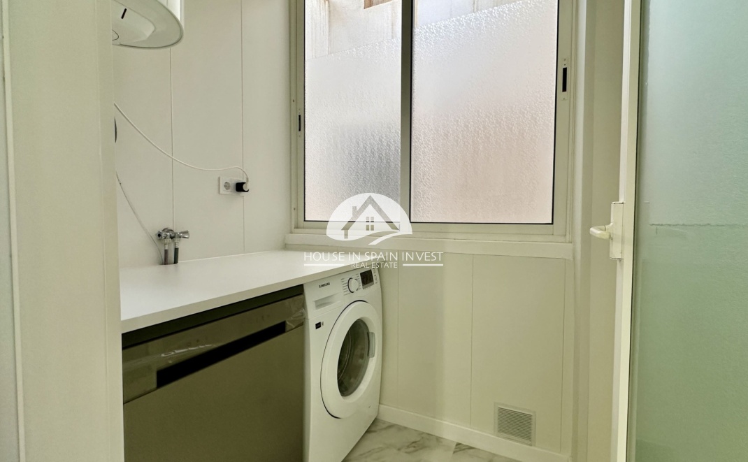 Resale - Apartment  - Orihuela Costa - Playa Flamenca