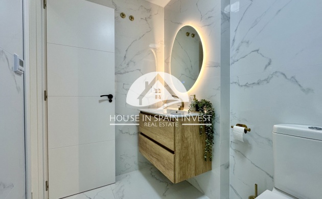 Resale - Apartment  - Orihuela Costa - Playa Flamenca