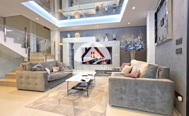 Herverkoop - Villa - Orihuela Costa - Villamartín