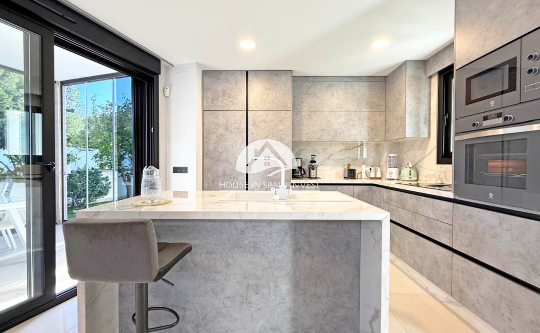 Herverkoop - Villa - Orihuela Costa - Villamartín