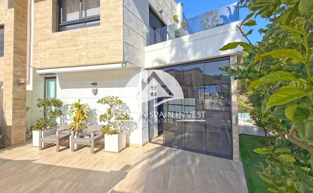 Herverkoop - Villa - Orihuela Costa - Villamartín