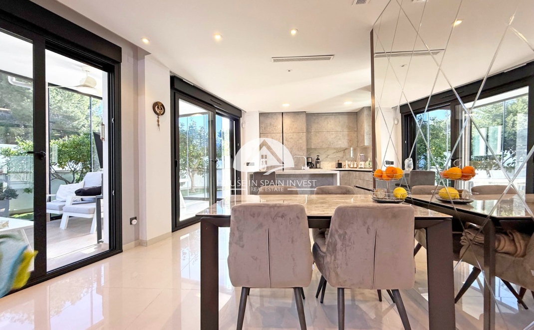 Herverkoop - Villa - Orihuela Costa - Villamartín