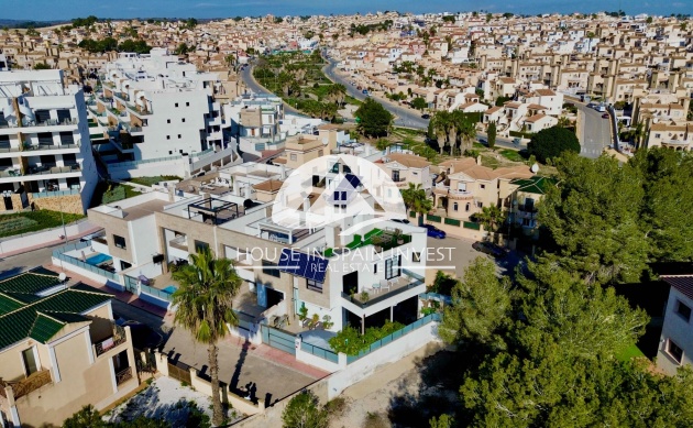 Herverkoop - Villa - Orihuela Costa - Villamartín