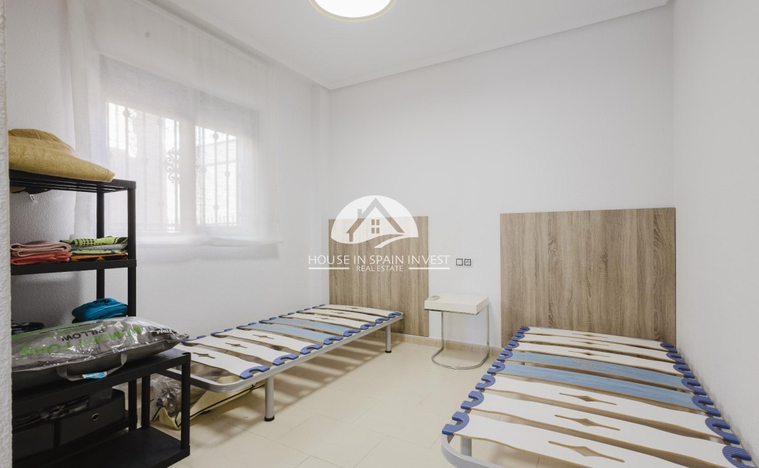 Herverkoop - Chalet - Torrevieja - Aguas Nuevas - Sector 25