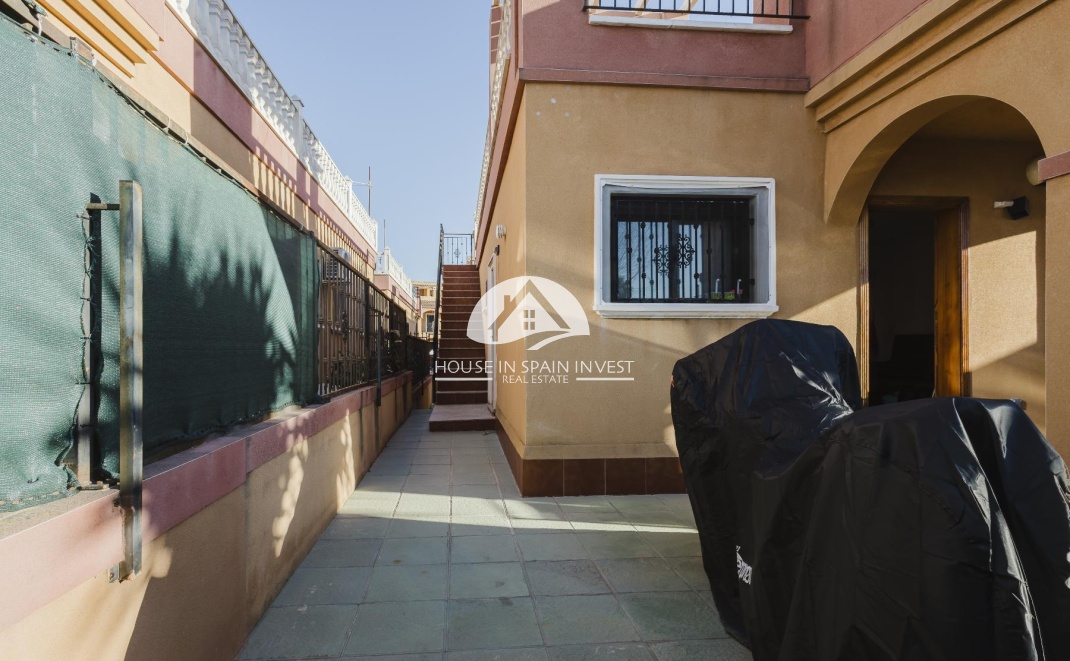 Herverkoop - Chalet - Torrevieja - Aguas Nuevas - Sector 25