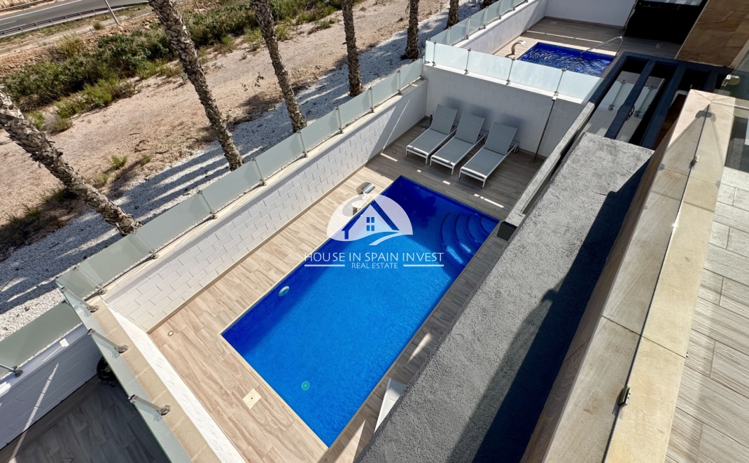 Herverkoop - Villa - Orihuela Costa - Lomas De Cabo Roig