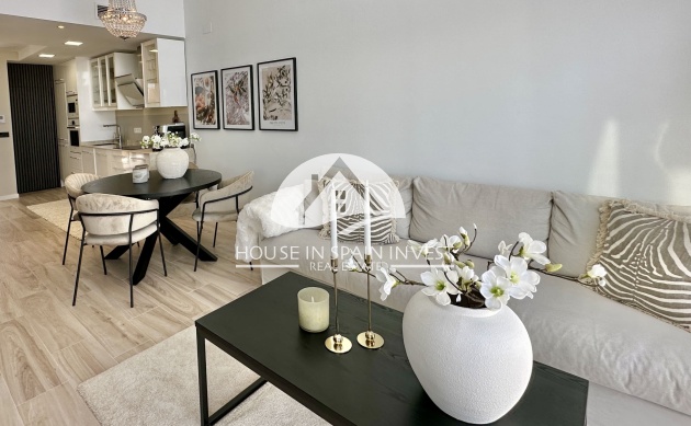 Herverkoop - Villa - Orihuela Costa - Lomas De Cabo Roig