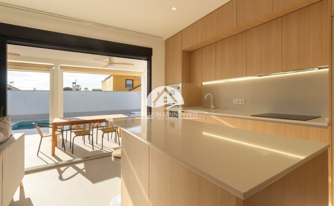 Resale - Villa - Torrevieja - La Siesta - El Chaparral - San Luis