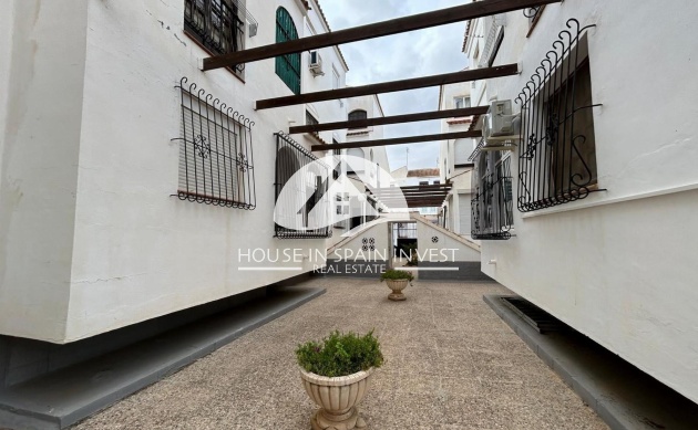 Reventa - Estudio - Torrevieja - El Acequión - Los Náufragos