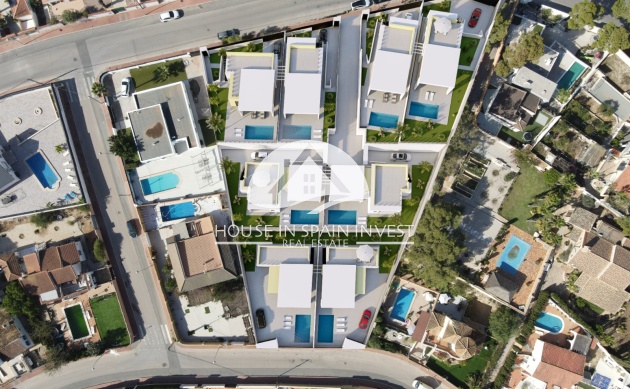 Obra nueva - Chalet - Torrevieja