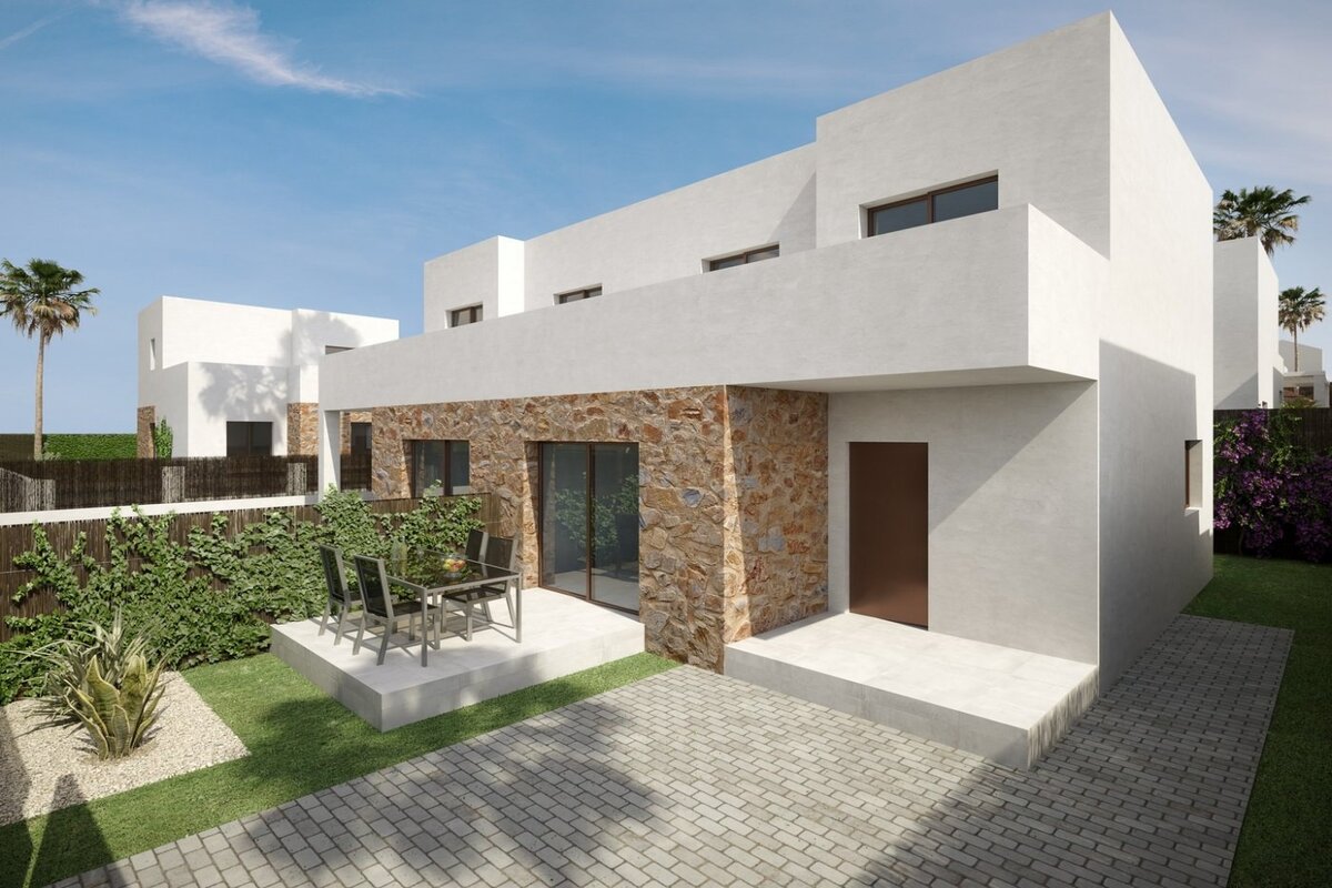 Small-scale new-built project with semi-detached villas for sale in Villamartin.